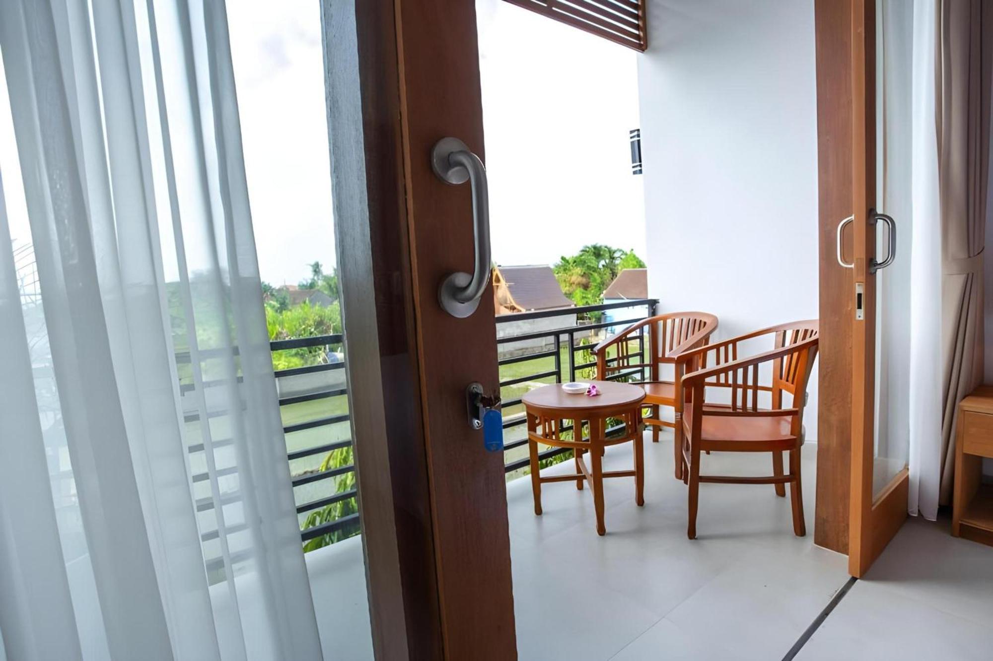 Oyo 1207 Pondok 789 Near Canggu Echo Beach Εξωτερικό φωτογραφία